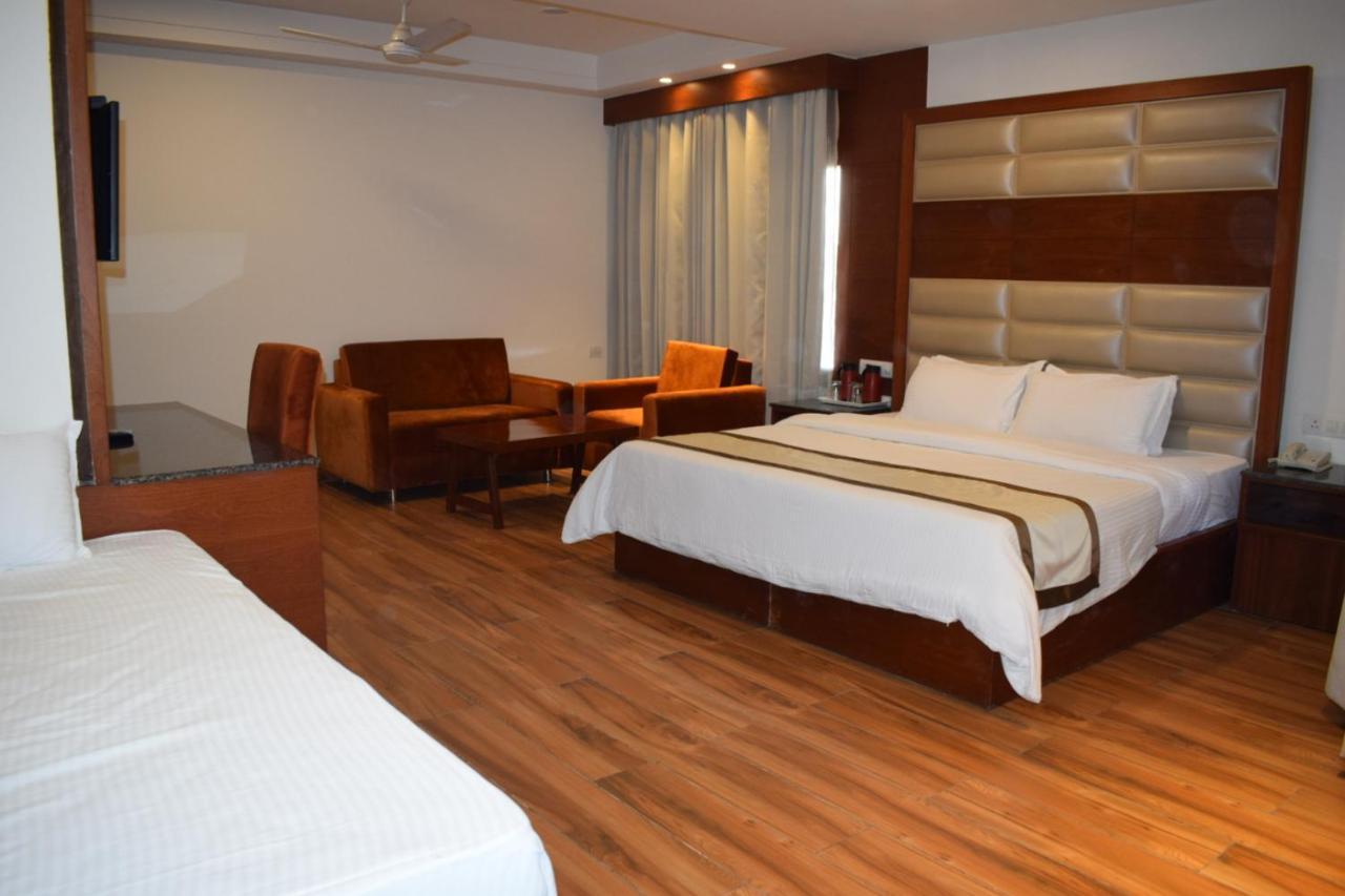 Hotel Ambica Katra Катра Екстериор снимка