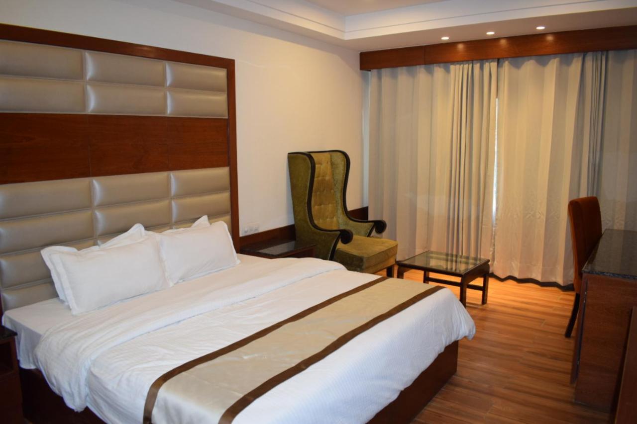 Hotel Ambica Katra Катра Екстериор снимка