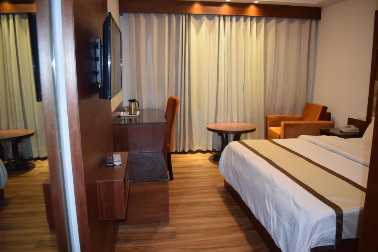 Hotel Ambica Katra Катра Екстериор снимка