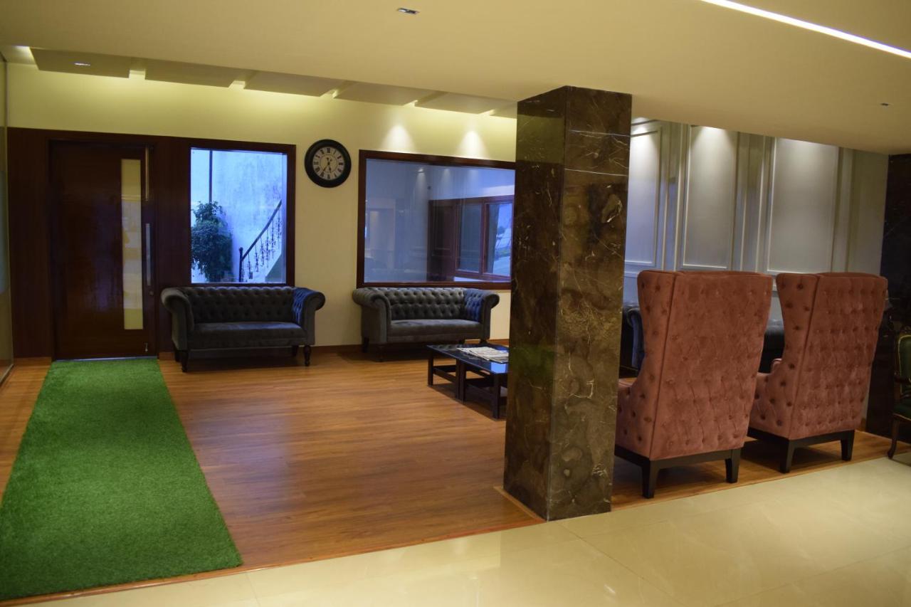 Hotel Ambica Katra Катра Екстериор снимка