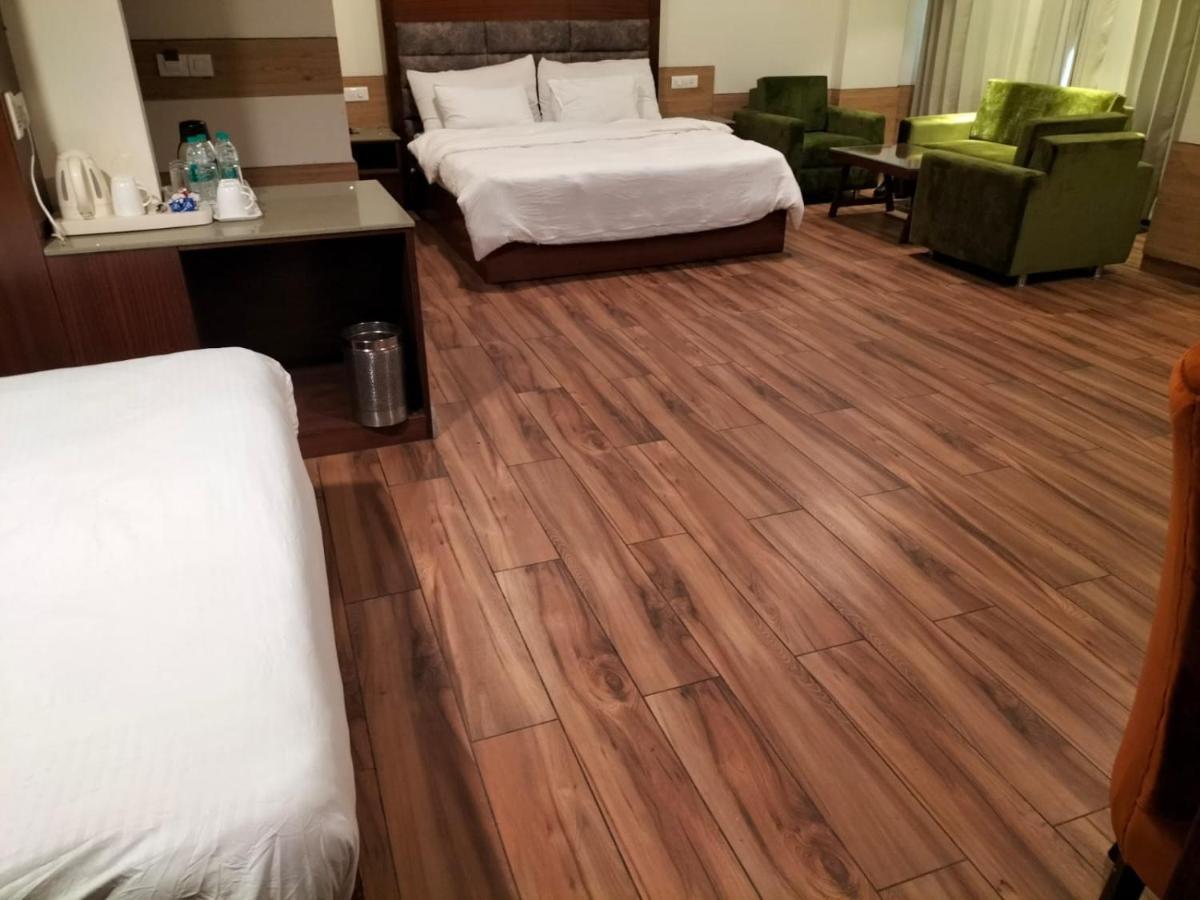 Hotel Ambica Katra Катра Екстериор снимка