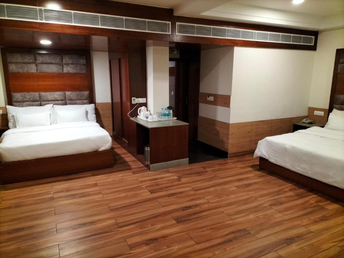 Hotel Ambica Katra Катра Екстериор снимка