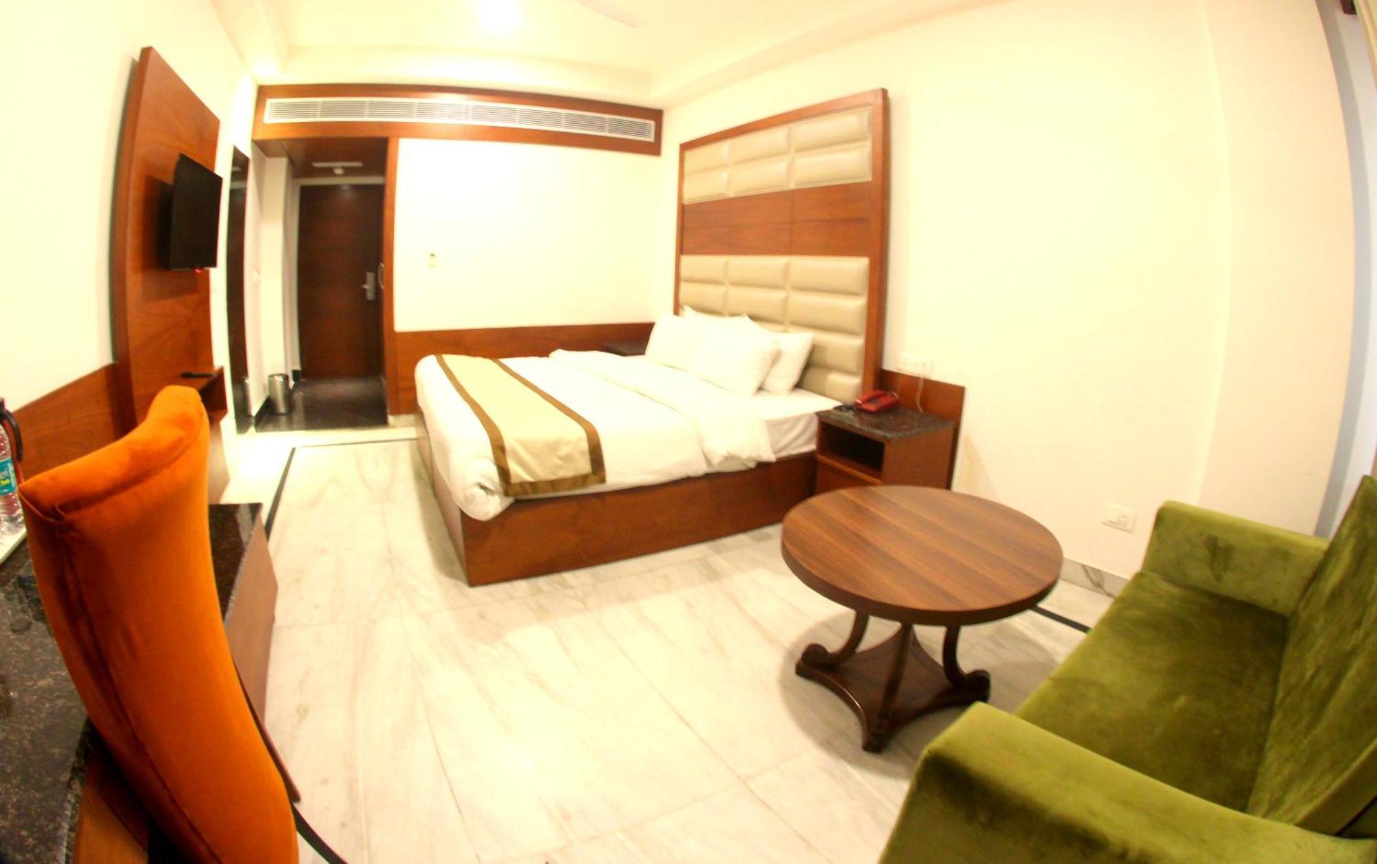 Hotel Ambica Katra Катра Екстериор снимка
