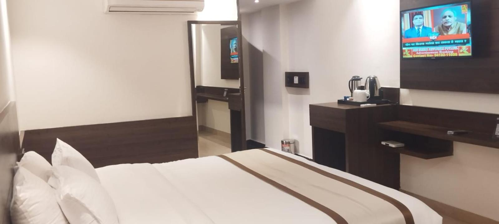 Hotel Ambica Katra Катра Екстериор снимка