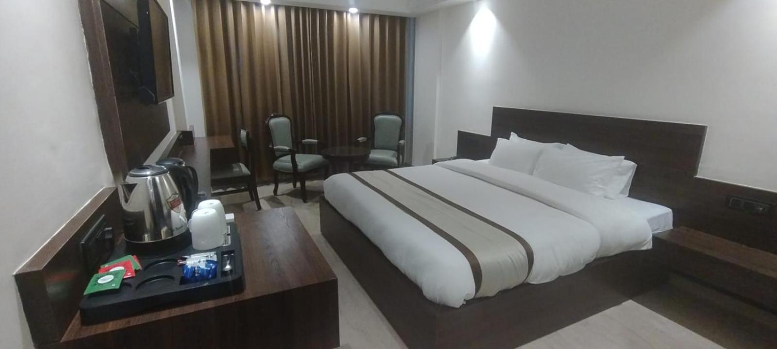 Hotel Ambica Katra Катра Екстериор снимка