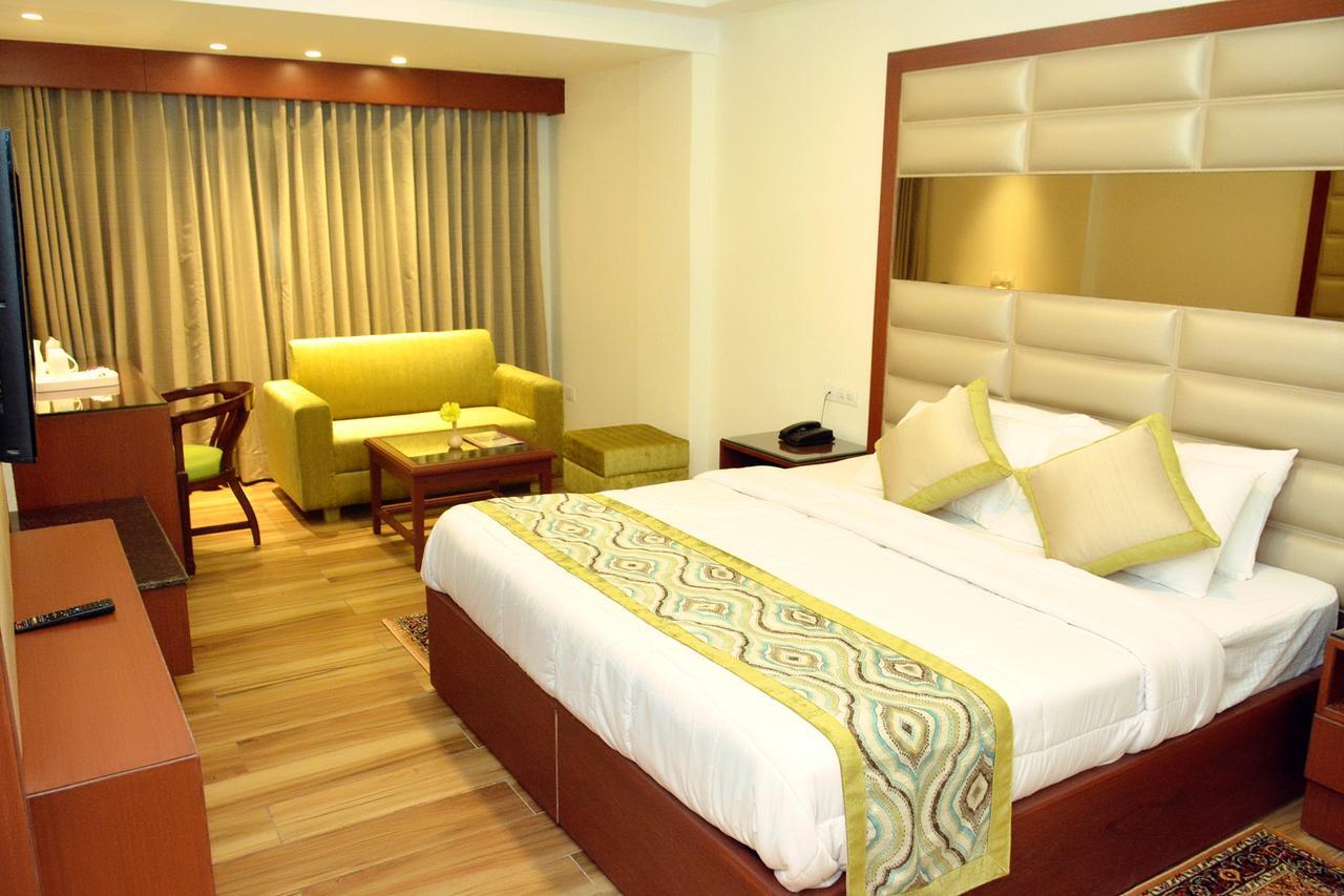 Hotel Ambica Katra Катра Екстериор снимка